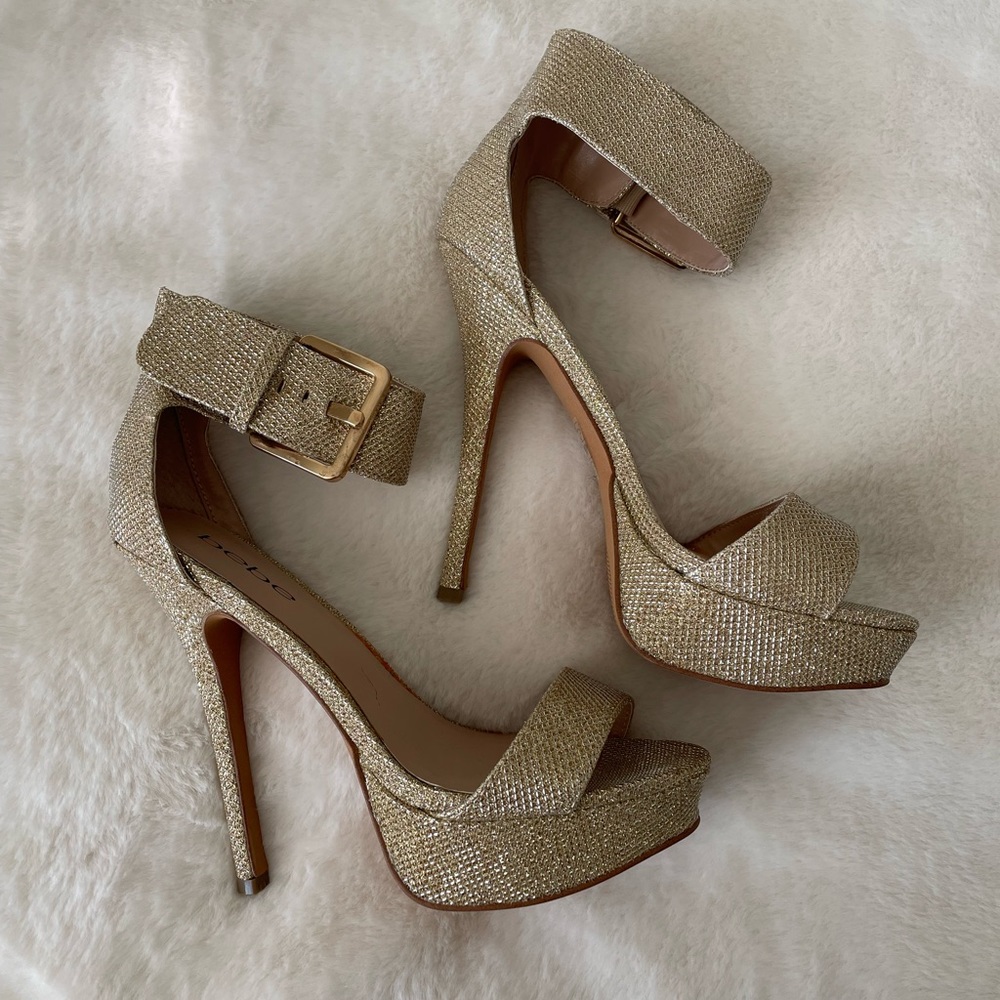 Gold sparkly Bebe heels